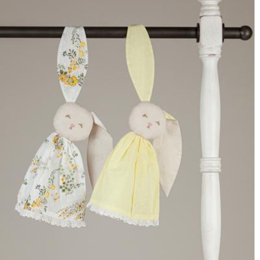 BNIB Well Dressed Wolf Yellow Lovey Bunny! 🐰💛🐰